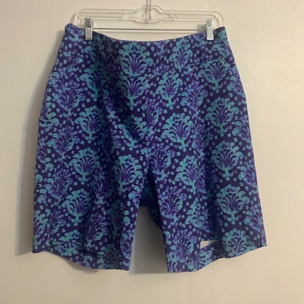 Soft Surrounding Blue Floral Bermuda shorts, size 1X/(18/20)